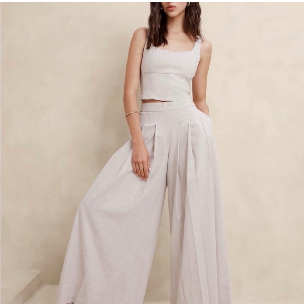Banana Republic Cropped Linen-Blend Crossover Tank